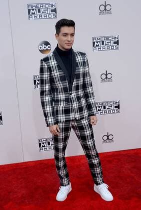 Internet personality Gabriel Conte arrives for the 2016 American Music Awards held at Microsoft Theater in Los Angeles on November 20, 2016.  LAP20161120020 JIMxRUYMEN