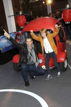 Wolfgang Groos und Arsseni Bultmann bei der Premiere des Kinofilms Robbi, Tobbi und das Fliewatüüt im Kino in der Kulturbrauerei. Berlin, 20.11.2016 Foto:xA.xBuggex xFuturexImage