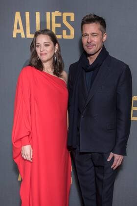 213646 2016-11-20 Paris, FRA, - Filmpremiere Allied (Vertraute Fremde) im UGC Normandie. Marion Cotillard und Brad Pitt.  Copyright: xSergexArnalx xStarfacex STAR_213646_145