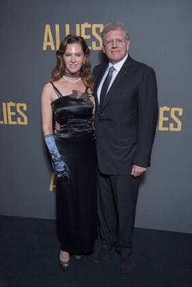 213646 2016-11-20 Paris, FRA, - Filmpremiere Allied (Vertraute Fremde) im UGC Normandie. Robert Zemeckis mit Frau Leslie Zemeckis.  Copyright: xSergexArnalx xStarfacex STAR_213646_159