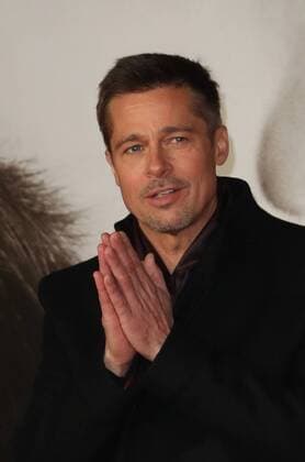 . 21 11 2016. London, United Kingdom. Brad Pitt and Marion Cotillard arriving at the Allied premiere in London.  xStephenxLockx xi-Imagesx IIM-13853-0030