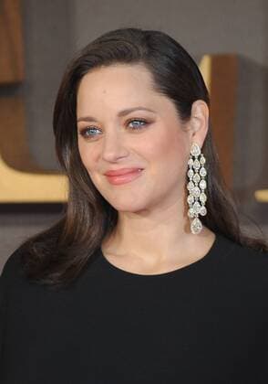 November 21, 2016 - London, England, United Kingdom - Marion Cotilard attends the UK Premiere of Allied at Odeon Leciester Square. London United Kingdom - ZUMAs147 20161121_zap_s147_042