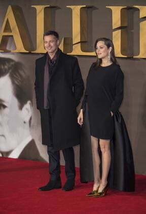Allied UK film premiere London, UK. Brad Pitt and Marion Cotillard at the Allied UK film premiere, Odeon Leicester Square cinema, Leicester Square, London, England, UK, on Monday 21 November 2016. LMK368-61302-221116 