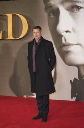 Allied UK film premiere London, UK. Brad Pitt at the Allied UK film premiere, Odeon Leicester Square cinema, Leicester Square, London, England, UK, on Monday 21 November 2016. LMK368-61302-221116 
