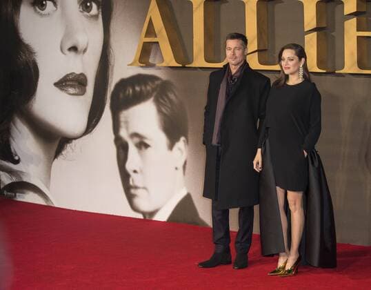 Allied UK film premiere London, UK. Brad Pitt and Marion Cotillard at the Allied UK film premiere, Odeon Leicester Square cinema, Leicester Square, London, England, UK, on Monday 21 November 2016. LMK368-61302-221116 