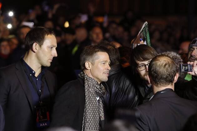 US actor Brad Pitt (C) arrives at premiere of the film Allied in Callao s cinema in Madrid, Spain on 22 November 2016. Allied Premiere in Madrid !ACHTUNG: NUR REDAKTIONELLE NUTZUNG!  20161122-636154465674735206