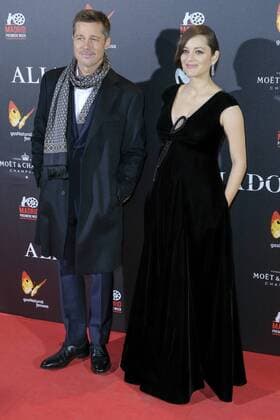 November 22, 2016 - Madrid, Spain - French actress Marion Cotillard (R) and US actor Brad Pitt pose as they arrive for the premiere of the film Allied on November 22, 2016 in Madrid. Madrid Spain  - ZUMAn230 20161122_zaa_n230_244
