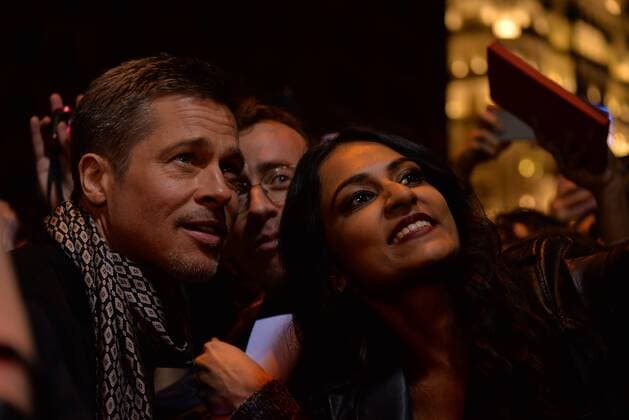 November 22, 2016 - Madrid, Spain - US actor Brad Pitt takes selfie to his fans as they arrive to attend the Spain premiere of the film Allied in Callao City Lights, central Madrid on November 22, 2016. Madrid Spain  - ZUMAn230 20161122_zaa_n230_274