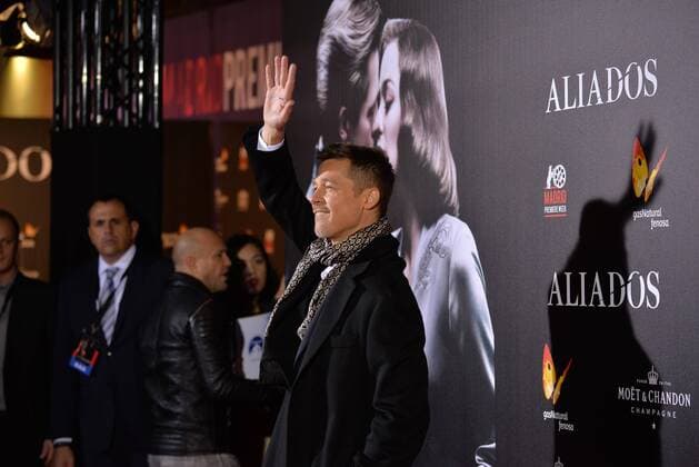 November 22, 2016 - Madrid, Spain - US actor Brad Pitt waves to his fans as they arrive to attend the Spain premiere of the film Allied in Callao City Lights, central Madrid on November 22, 2016. Madrid Spain  - ZUMAn230 20161122_zaa_n230_276