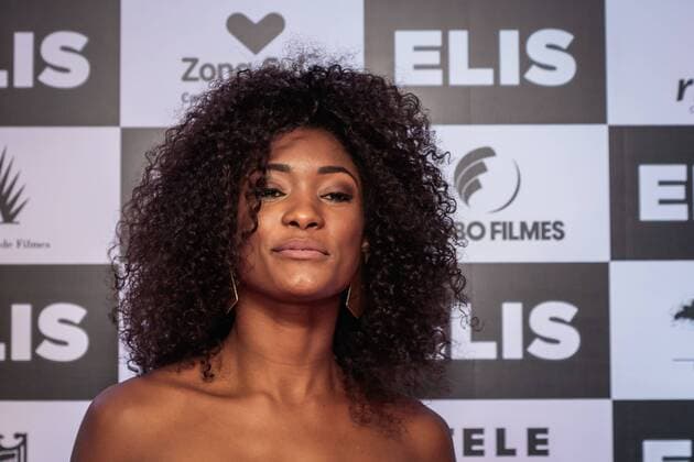 RIO DE JANEIRO, RJ - 22.11.2016: PRÉ ESTRIA DO FILME ELIS - Erika Januza during the pre premiere of Elis Film, held in Rio Sul Shopping Kinoplex, in Rio de Janeiro, RJ. x1234007x  AndréxHorta