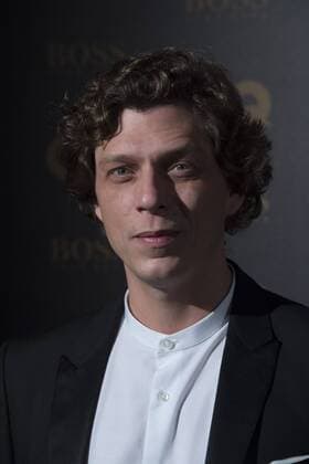 GQ Männer des Jahres Award in Paris Antoine Leiris - GQ Men of the Year Award 2016 - Paris, Frankreich - 23 11 2016 JBAutissier Panoramic 