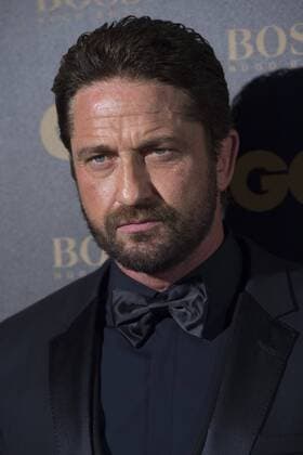 GQ Männer des Jahres Award in Paris GERARD BUTLER - GQ Men of the Year Award 2016 - Paris, Frankreich - 23 11 2016 JBAutissier Panoramic 