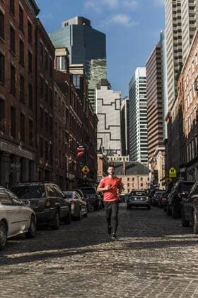 USA, New York City, man running in Manhattan model released Symbolfoto  UUF08834