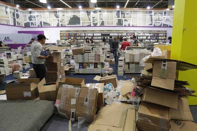 Buchmesse in Guadalajara, Mexiko November 25, 2016 - Mexico - EUM20161125CUL12.JPG.GUADALAJARA, Jal., Books Libros-Feria del Libro FIL.- Se afinan los ultimos detalles para la inauguracion de la 30 edicion de la Feria Internacional del Libro de Guadalajara (FIL) el viernes 25 de noviembre de 2016 en la Expo Guadalajara. El evento inicia este sabado.  - ZUMAu78_ 20161125_zaf_u78_121