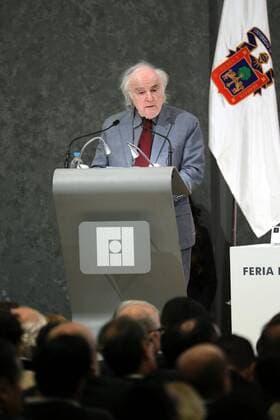 Buchmesse in Guadalajara, Mexiko Romanian writer Norman Manea speaks during the inauguration of the 30th International Book Fair (FIL in Spanish) of Guadalajara in Jalisco, Mexico, 26 November 2016. Manea received the FIL Award in Romance Languages, becoming the first Romanian-speaking writer to win the award. EFE Jose Mendez ROMANIAN WRITER NORMAN MANEA AT THE FIL !ACHTUNG: NUR REDAKTIONELLE NUTZUNG!  MEX001 20161126-636157882790981673