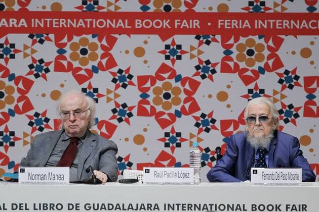 Romanian writer Norman Manea (L) and Mexican winner of the Cervantes Award 2016 Fernando del Paso take part at the inauguration of the 30th International Book Fair (FIL in Spanish) of Guadalajara in Jalisco, Mexico, 26 November 2016. Manea received the FIL Award in Romance Languages, becoming the first Romanian-speaking writer to win the award. ROMANIAN WRITER NORMAN MANEA AT THE FIL !ACHTUNG: NUR REDAKTIONELLE NUTZUNG!  MEX001 20161126-636157943672976928