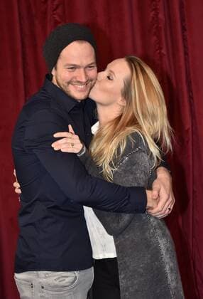 Ex-Bachelorette Anna Hofbauer und ihr Freund Marvin Albrecht posiert am 27.11.2016 in Köln bei der Premiere des Kino Film sing .