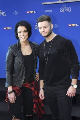 Stefanie Kloss und Inscope 21 bei der Premiere des Kinofilms Sing im Cincedom. Köln, 27.11.2016 Foto:xJ.xKrickx xFuturexImage