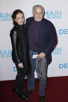Francis Perrin und seine Frau - Vor der Premiere Filmpremiere Demain tout commence Plötzlich Papa - Grand Rex Paris - 28 11 2016 GwendolineLeGoff Panoramic 