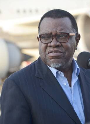 Namibia s President Hage Geingob arrives in Havana to attend the funeral of Cuba s former President Fidel Castro, in Cuba, 29 November 2016. The last farewell of international dignataries and heads of state to the Revolution leader will be celebrated at the Revolution Square later today. INTERNATIONAL DIGNATARIES AND HEADS OF STATE ARRIVE IN CUBA TO ATTEND LATE FIDEL CASTRO S FUNERAL !ACHTUNG: NUR REDAKTIONELLE NUTZUNG!  HAV001 20161130-636160636525484684