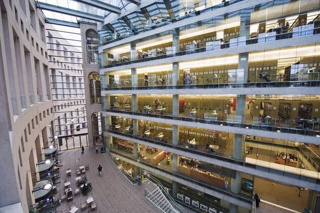 Inside Vancouver Public Library, designed by Moshe Safdie, Vancouver, British Columbia, Canada, North America Copyright: ChristianxKober 733-3400