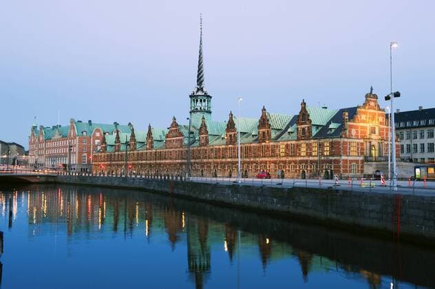 Borsen, former stock exchange built in 1619, Copenhagen, Denmark, Scandinavia, Europe Copyright: ChristianxKober 733-4484