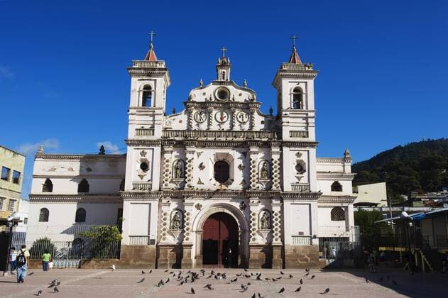 Iglesia Los Dolores, Tegucigalpa, Honduras, Central America Copyright: ChristianxKober 733-4924