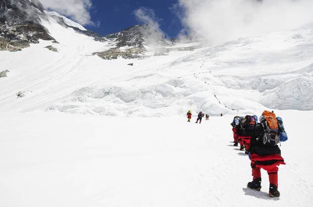 Climbers on the Lhotse Face at 7000m on Mount Everest, Solu Khumbu Everest Region, Sagarmatha National Park, UNESCO World Heritage Site, Nepal, Himalayas, Asia Copyright: ChristianxKober 733-5687