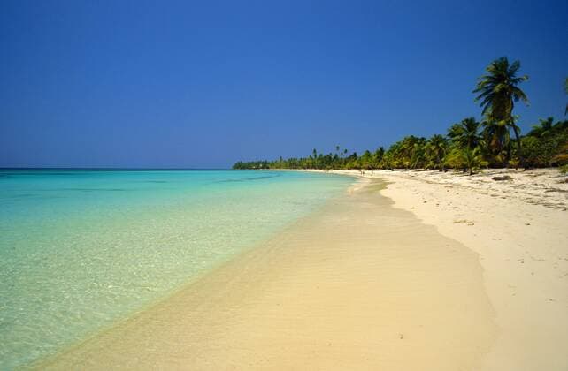 West Bay at the western tip of Roatan, largest of the Bay Islands, Honduras, Caribbean, West Indies Copyright: RobertxFrancis 83-7321