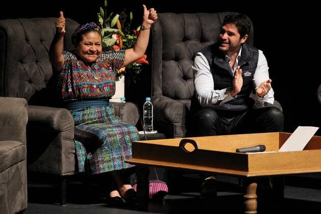 Guatemalan indigenous leader and Nobel Peace Prize Rigoberta Menchu and Mexican actor Eduardo Verastegui deliver a press conference during the International Book Fair of Guadalajara in Jalisco, Mexico, 30 November 2016. Both activists presented their project A crusade for peace . MENCHU AND VERASTEGUI: RESPECT AND TOLERANCE ARE THE KEYS TO PROGRESS !ACHTUNG: NUR REDAKTIONELLE NUTZUNG!  GUA001 20161130-636161456244231605