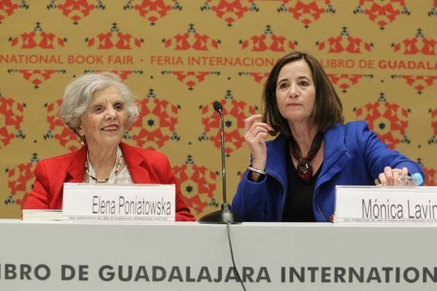 Mexican writers Elena Poniatowska (L) and Monica Lavin (R) during a tribute to Mexican late poet, journalist and writer Elena Garro during the International Book Fair of Guadalajara (FIL) in Guadalajara, Mexico, 30 November 2016. International Book Fair of Guadalajara (FIL) !ACHTUNG: NUR REDAKTIONELLE NUTZUNG!  GDL01 20161201-636161624075886066