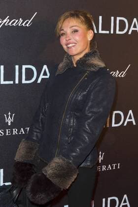 Indra CELEBRITES : Filmpremiere Premiere Film DALIDA - Paris - 30 11 2016 StephenCaillet Panoramic 