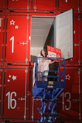 Adventskalender aus Containern in Dortmund - Erstes Türchen geöffnet Dortmund Germany, Dec.1th 2016. The first door has been opened at the supposedly largest Advent calendar of the world. Made of 30 ship containers the Advent calendar is 15 x 13 meters in size and has a total weight of 64 tonnes. Behind the first door was a voucher for the furnishing of a children s home in Dortmund. From December 1th onwards, a Christmas child will open a door every day at 18:00 from above a lifter.