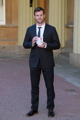 . 29 11 2016. London, United Kingdom. investiture at Buckingham Palace. Buckingham Palace. Leon Smith, Captain, Davis Cup Team receives an OBE for services to Tennis at an investiture at Buckingham Palace, London, UK. 29 11 2016.  xi-Imagesx xPoolx IIM-13945-0006