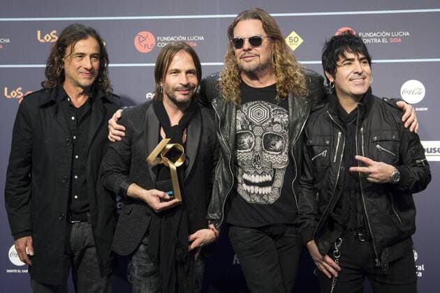 Members of the Mexican rock band Mana pose with their Golden Award to the Best Latin Band during the gala Los 40 Music Awards at Palau Sant Jordi in Barcelona, Catalonia, Spain, 01 December 2016. LOS 40 MUSIC AWARDS !ACHTUNG: NUR REDAKTIONELLE NUTZUNG!  BCN001 20161201-636162332575783084