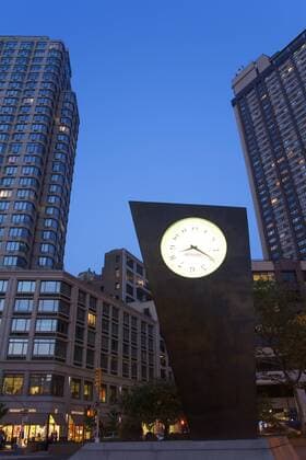 Architektur von Philip Johnson Timesculpture by artist Philip Johnson, at Lincoln Center, Upper West Side, Manhattan, New York City, New York, United States of America, North America Copyright: RichardxCummins 776-1165