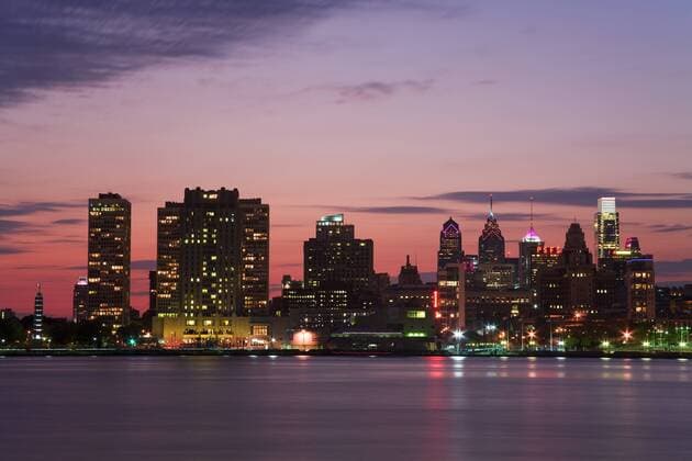 Philadelphia skyline and Delaware River, Philadelphia, Pennsylvania, United States of America Copyright: Richardxcummins 776-1751
