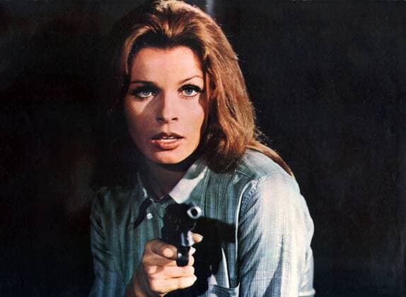 Frühstück mit dem Killer, (LES ETRANGERS) F-IT-D 1968, Regie: Jean-Pierre Desagnat, SENTA BERGER, Stichwort: Waffe UnitedArchives00004410