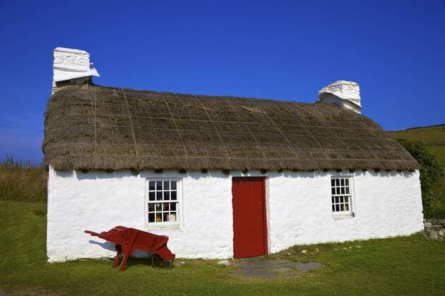 Traditional house, Cregneash, Isle of Man,Europe Copyright: NeilxFarrin 1126-875