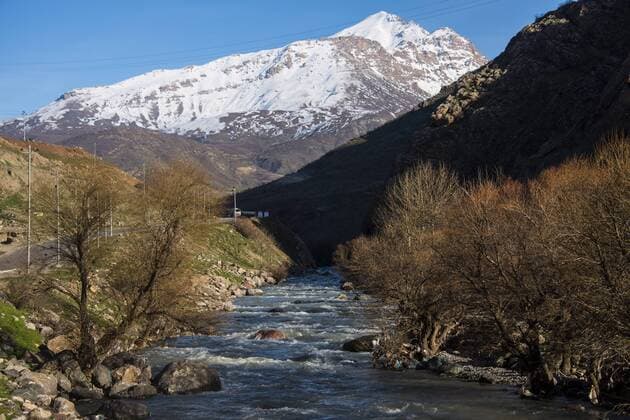 Snow capped mountains above the great Zab River along the Hamilton road leading into Iran, Iraq Kurdistan, Iraq, Middle East Copyright: MichaelxRunkel 816-4099