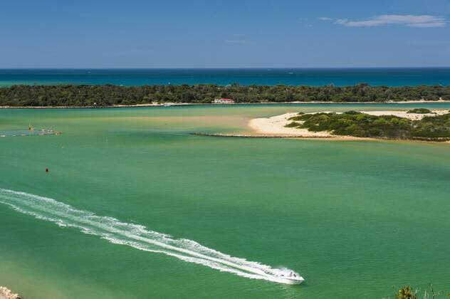 Turquoise waters at Lakes Entrance, Victoria, Australia, Pacific Copyright: MichaelxRunkel Editorial use only 816-5365