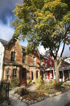 Victorian houses in the fall, Toronto, Ontario, Canada, North America Copyright: DonaldxNausbaum 825-164
