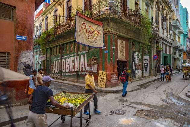 La Habana Vieja (Old Havana), UNESCO World Heritage Site, Havana, Cuba, West Indies, Caribbean, Central America Copyright: AlanxCopson Editorial Use Only 828-908