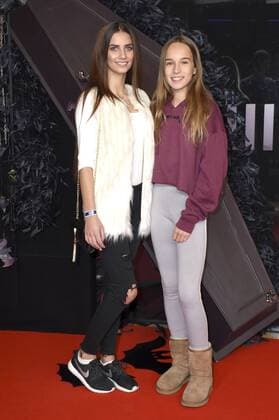 Lea Gerhard und Nona Kanal bei der Premiere des Kinofilms Vampirschwestern 3 - Reise nach Transsilvanien im Mathäser Filmpalast. München, 04.12.2016 Foto:xP.xSchönbergerx xFuturexImage