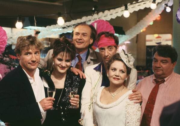 DER FAHNDER: Ganz in Weiss , D 1996, Regie: Markus Imboden, JÖRG SCHöTTAUF, SUSANNE UPLEGGER, DIETRICH MATTAUSCH, UELI JÄGGI, SVETLANA SCHÖNFELD, NORBERT WARTHA UnitedArchives00015207