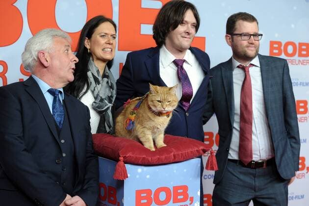 BOB, der Streuner BOB, der Streuner, James Bowen, Maria Nation, Tim John, Adam Rolston, Roger Spottiswoode, Regisseur Ankunft PREMIERE BOB, der Streuner nach einer wahren Geschichte, im Kino in der Kulturbrauerei in Berlin am 06.12.2016 APP