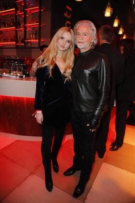 Anna Hiltrop, Dr. Hermann Buehlbecker (Alleininhaber LAMBERTZ) bei der LAMBERTZ-Fine Art-Kalenderpraesentation im Rosati Restaurant Koeln.
