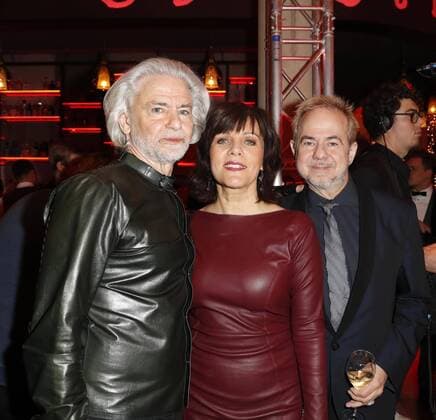 Dr. Hermann Buehlbecker (Alleininhaber LAMBERTZ), Birgit Schrowange, Helmut Zerlett bei der LAMBERTZ-Fine Art-Kalenderpraesentation im Rosati Restaurant Koeln.