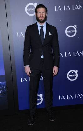December 6, 2016 - Westwood, CA, United States - 06 December 2016 - Westwood, California. Austin Stowell. Premiere of Liongate s La La Land held at Mann Village Theater. Photo Credit: AdMedia Westwood United States - ZUMAa123 20161206_zaa_a123_099