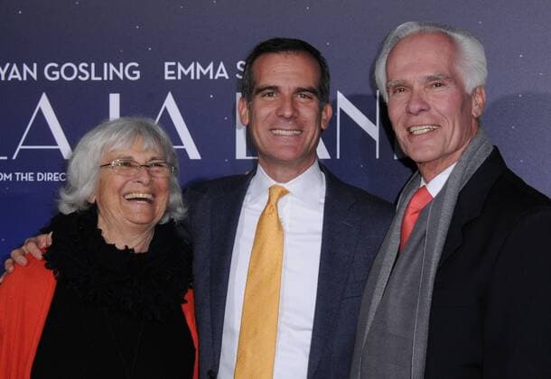 December 6, 2016 - Westwood, CA, United States - 06 December 2016 - Westwood, California. Sukey Garcetti, Mayor Eric Garcetti, Gil Garcetti. Premiere of Liongate s La La Land held at Mann Village Theater. Photo Credit: AdMedia Westwood United States - ZUMAa123 20161206_zaa_a123_138